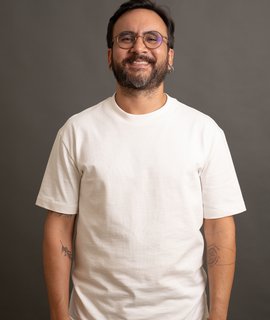 Foto de {{ member.name }}